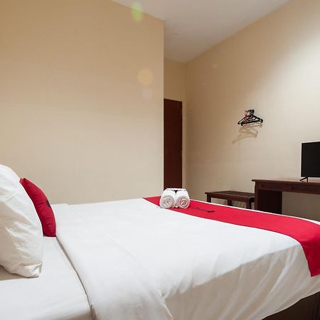 Reddoorz Plus Near Plaza Blok M Giacarta Esterno foto